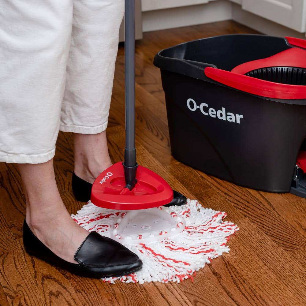 https://images.thdstatic.com/productImages/19e63f8e-fd15-4a67-81b8-20f8d293aea6/svn/o-cedar-spin-mops-174713-1f_1000.jpg